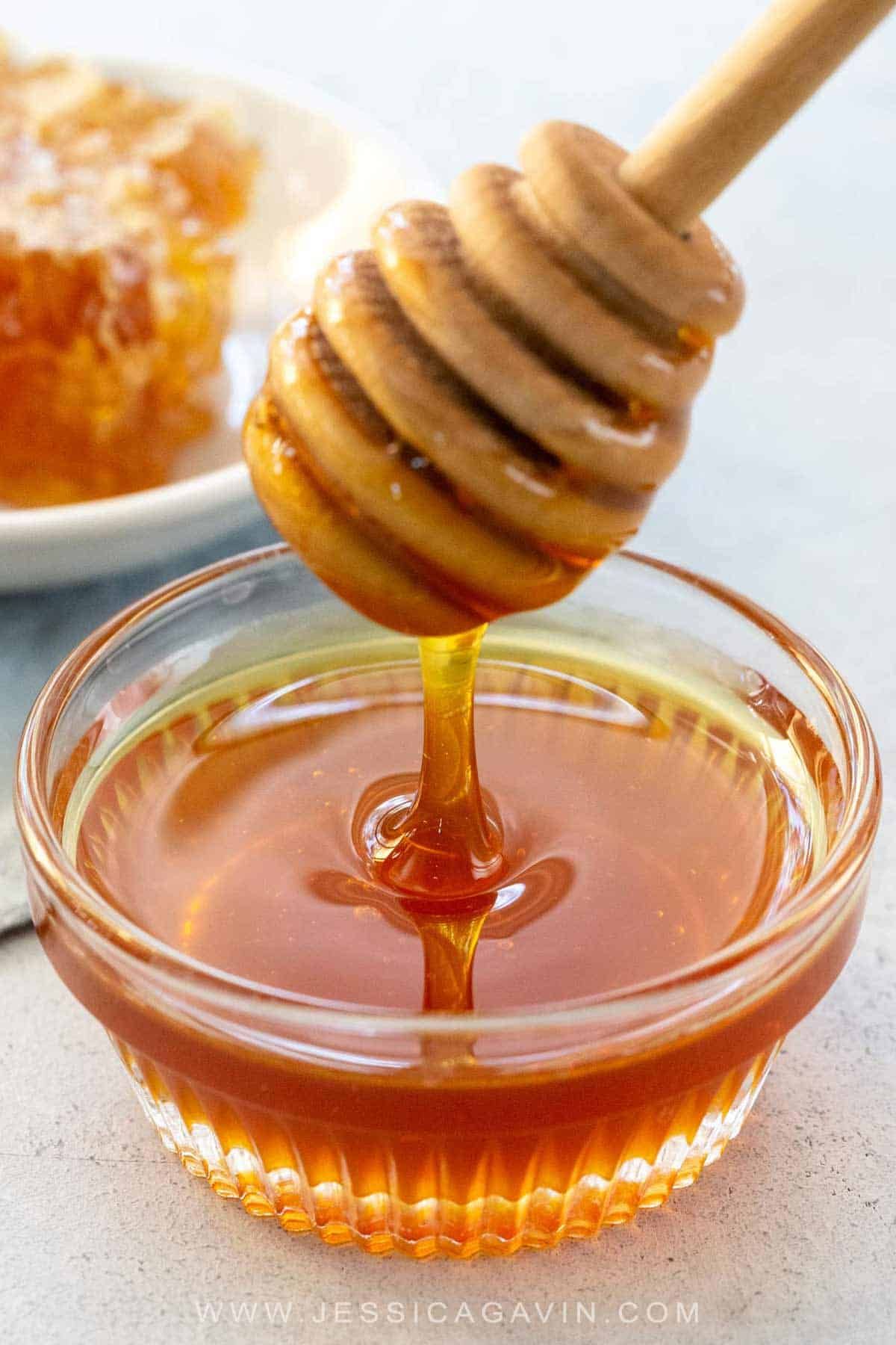 Ditch the Sugar: Why Honey is Your Kitchen’s New Secret Weapon.