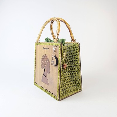 Daafua Medium Crochet Handbag