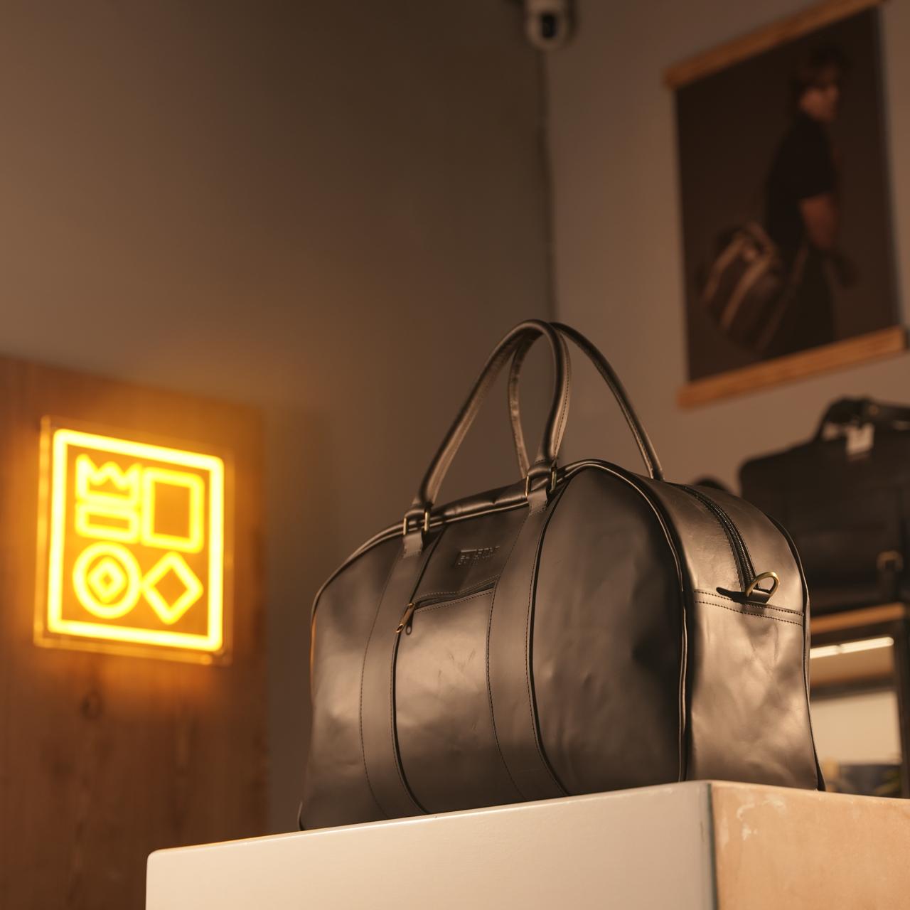 Black Minimal Duffle Bag