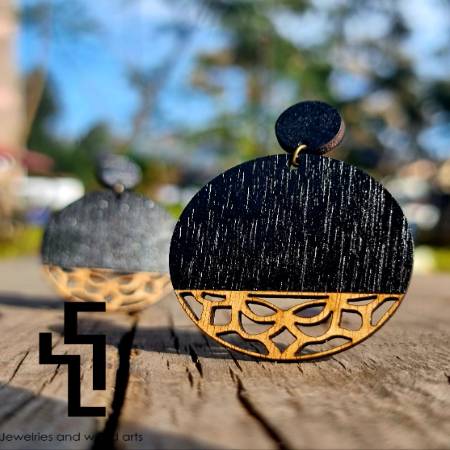 CURLY GIRL PATTERN EARRING  image 1