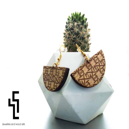 SEMI CIRCULAR  EARRING WITH CIRCULAR STUD