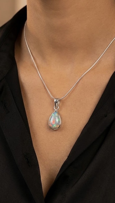 Fikat Pear-Shaped Opal Silver Necklace