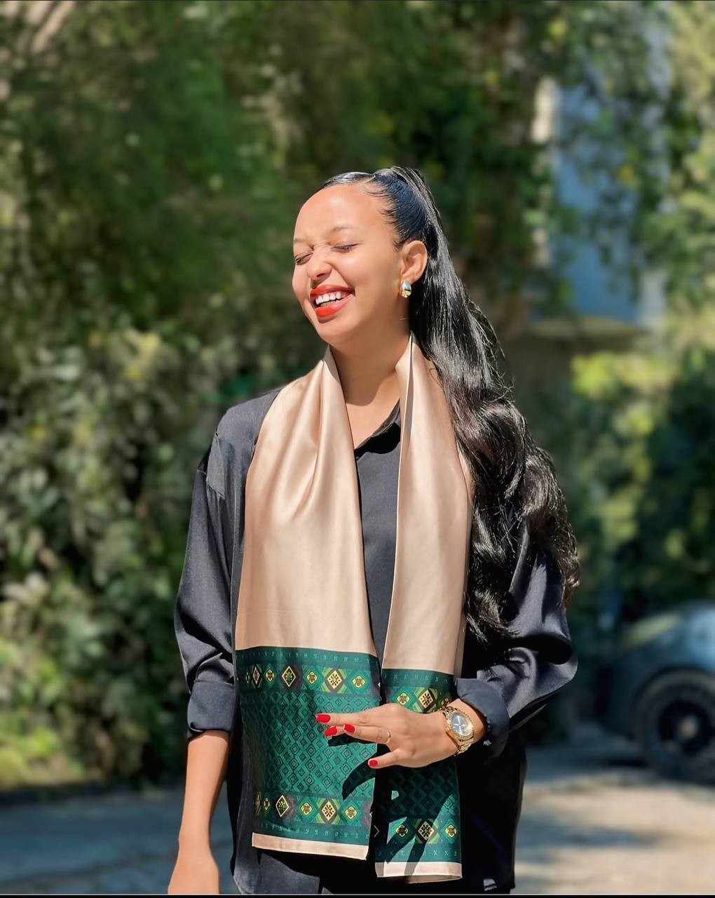 Tilet Silk Scarf – Brandy with Champagne