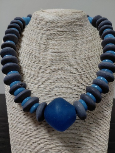 Stone & Light Necklace