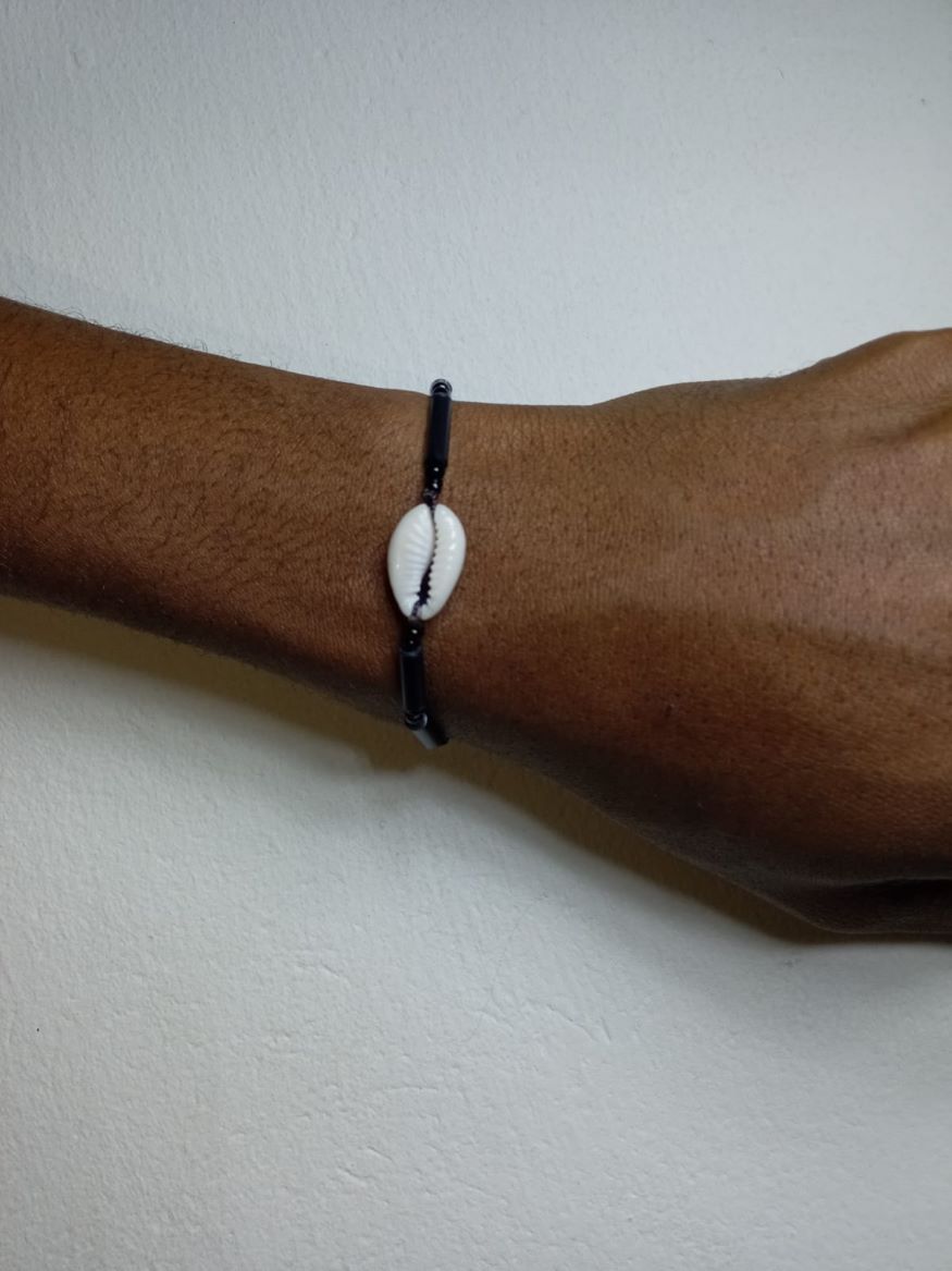 Cowrie Shell Lollipop Bracelet