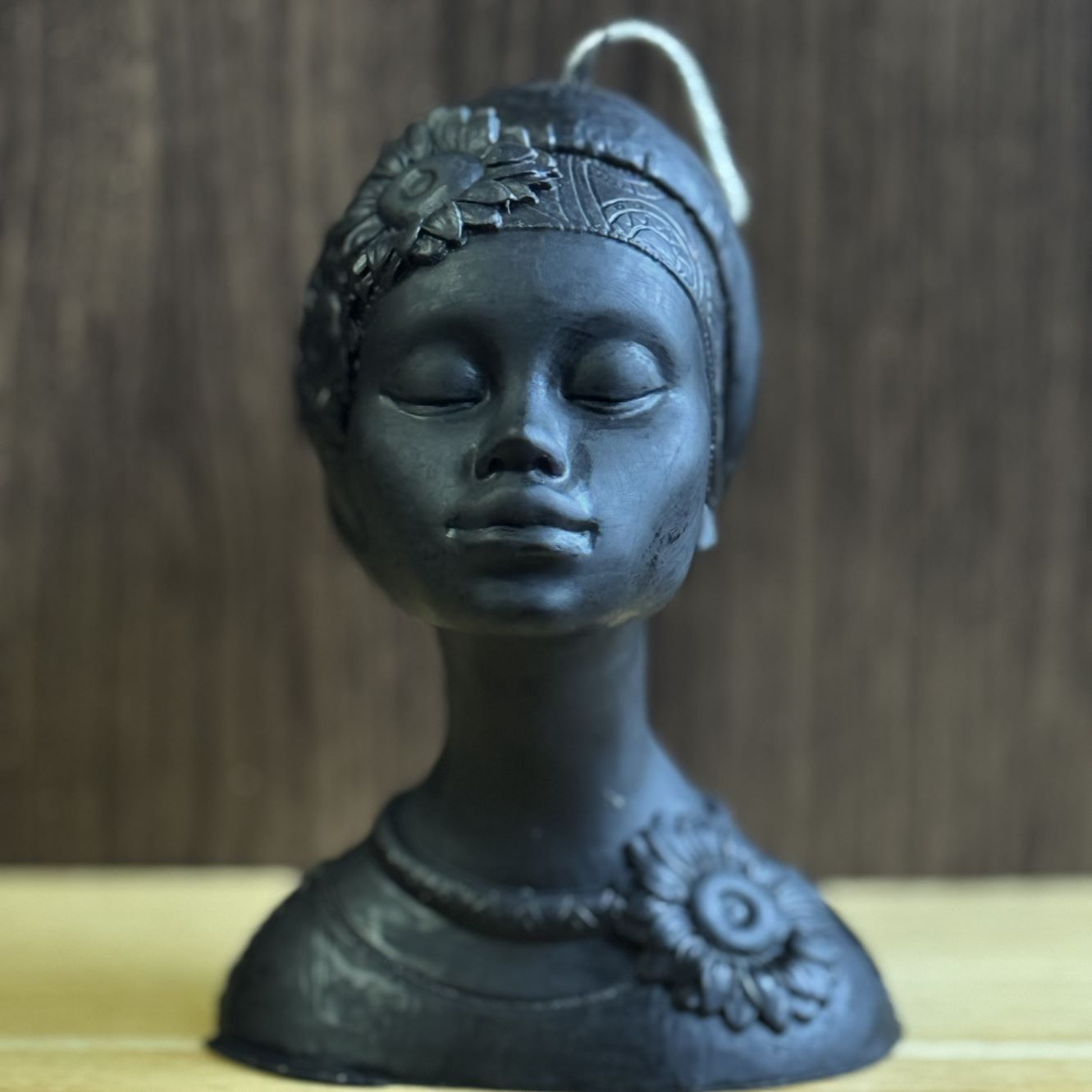 Nala Sculptural Candle – Citrus Garden