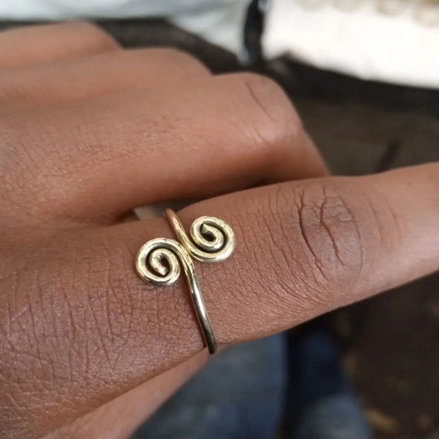 Double Surutia Brass Ring