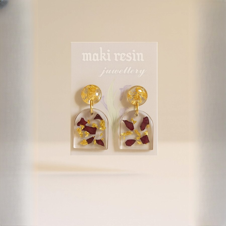 Handmade N-Shaped Dried Flower Earrings from Afrikart