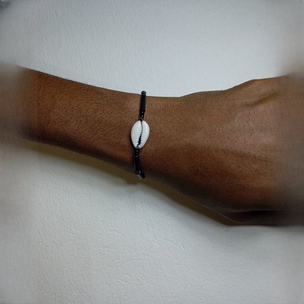 Cowrie Shell Lollipop Bracelet