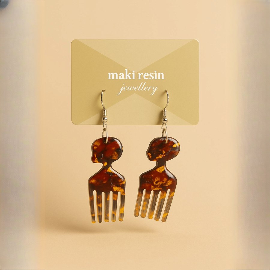 Comb Shaped Dried Flower Earrings from Afrikart