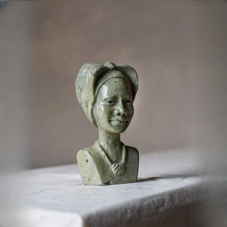 Amama in Butter Jade  from Afrikart